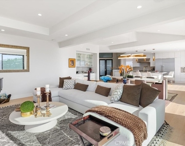 1515 Tahiti Avenue - Photo Thumbnail 17