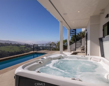 1515 Tahiti Avenue - Photo Thumbnail 40