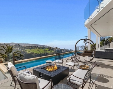 1515 Tahiti Avenue - Photo Thumbnail 23