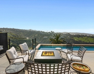 1515 Tahiti Avenue - Photo Thumbnail 22