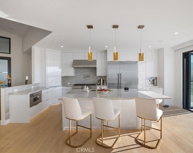 1515 Tahiti Avenue - Photo Thumbnail 3