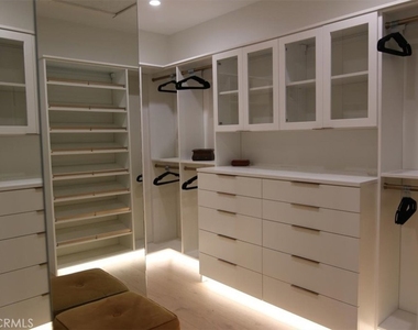 1515 Tahiti Avenue - Photo Thumbnail 27