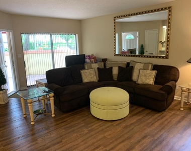 49 Uno Lago Drive - Photo Thumbnail 6