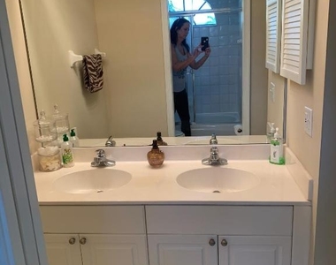 49 Uno Lago Drive - Photo Thumbnail 9