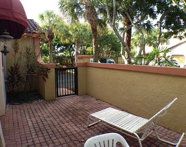 49 Uno Lago Drive - Photo Thumbnail 2