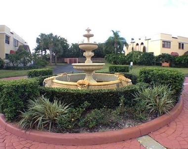 49 Uno Lago Drive - Photo Thumbnail 16