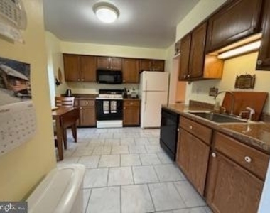11598 Overleigh Drive - Photo Thumbnail 2