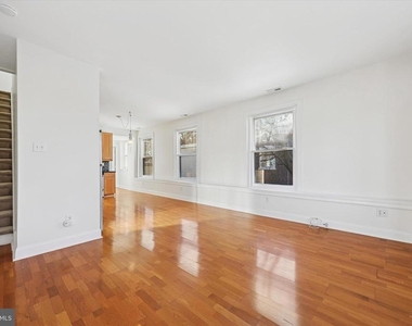 5449 Ridge Avenue - Photo Thumbnail 3