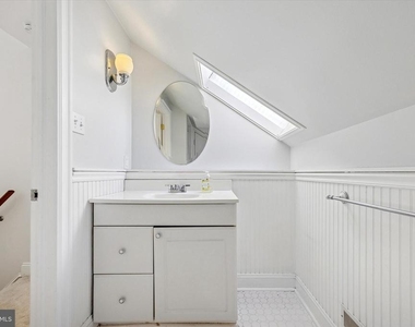 5449 Ridge Avenue - Photo Thumbnail 9
