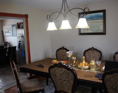219 Meadow Drive - Photo Thumbnail 9