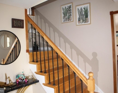 219 Meadow Drive - Photo Thumbnail 32