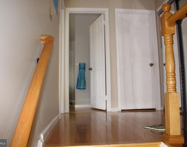 219 Meadow Drive - Photo Thumbnail 15