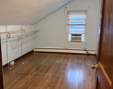 1314 Dorchester Avenue - Photo Thumbnail 8