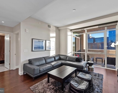 1330 Lancaster Street - Photo Thumbnail 7