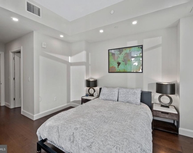 1330 Lancaster Street - Photo Thumbnail 15