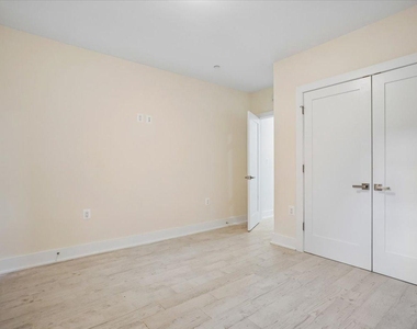 329 16th Street Se - Photo Thumbnail 11
