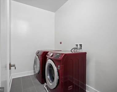 329 16th Street Se - Photo Thumbnail 12