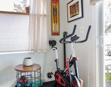 1659 Holbrook Street Ne - Photo Thumbnail 20