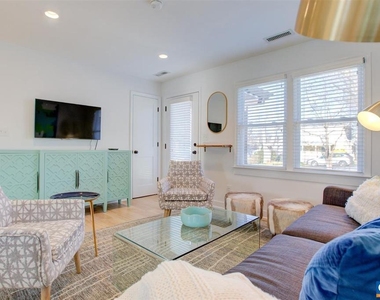 620 Belmont Ave - Photo Thumbnail 2