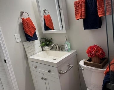 2637 Lester Street - Photo Thumbnail 8
