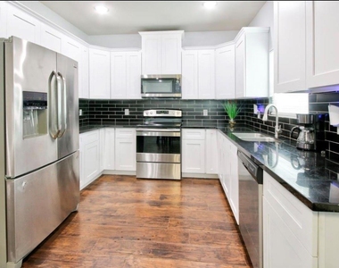 3510 Oleander Avenue - Photo Thumbnail 11