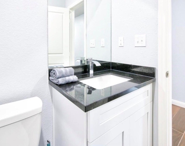 3510 Oleander Avenue - Photo Thumbnail 31