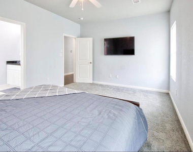 3510 Oleander Avenue - Photo Thumbnail 14
