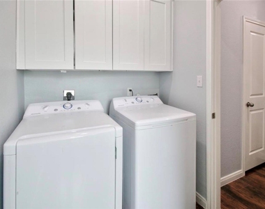 3510 Oleander Avenue - Photo Thumbnail 32