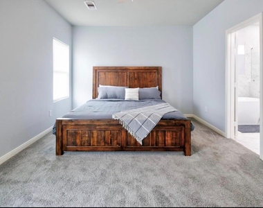 3510 Oleander Avenue - Photo Thumbnail 12