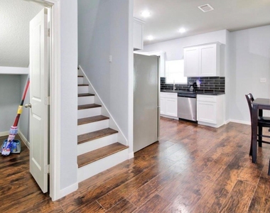 3510 Oleander Avenue - Photo Thumbnail 8