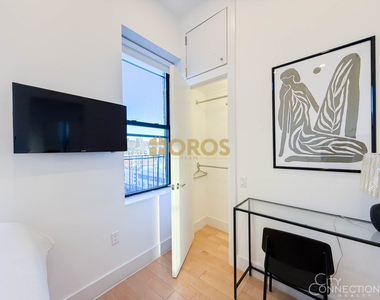 322 East 11th Street - Photo Thumbnail 7