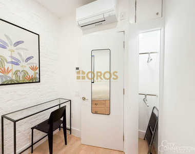 322 East 11th Street - Photo Thumbnail 8