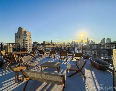 322 East 11th Street - Photo Thumbnail 12
