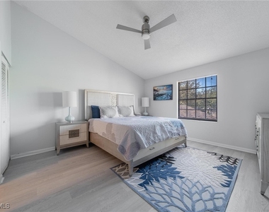 820 Meadowland Drive - Photo Thumbnail 8