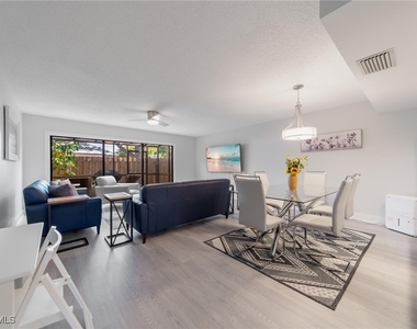 820 Meadowland Drive - Photo Thumbnail 18