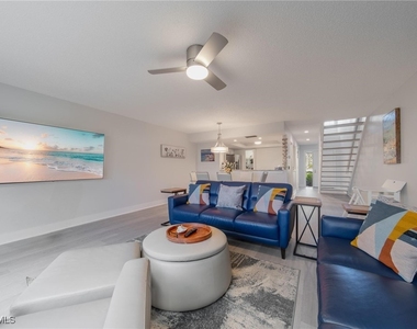 820 Meadowland Drive - Photo Thumbnail 2