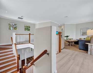 255 2nd Avenue N - Photo Thumbnail 9