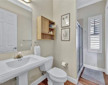 255 2nd Avenue N - Photo Thumbnail 19