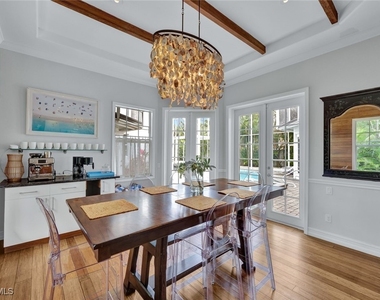 255 2nd Avenue N - Photo Thumbnail 8