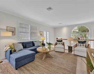 255 2nd Avenue N - Photo Thumbnail 10