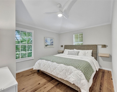 255 2nd Avenue N - Photo Thumbnail 23