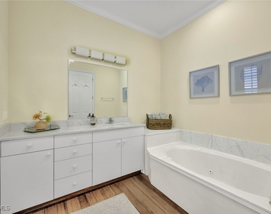255 2nd Avenue N - Photo Thumbnail 17