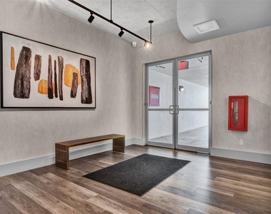 525 E Jackson Street - Photo Thumbnail 8
