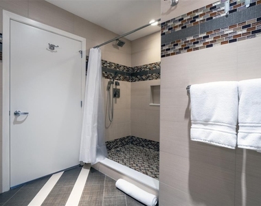 525 E Jackson Street - Photo Thumbnail 28