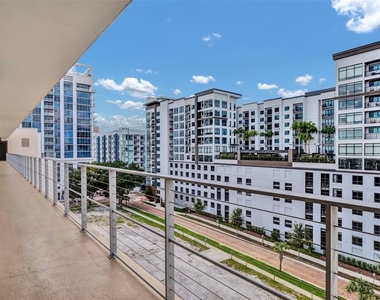525 E Jackson Street - Photo Thumbnail 50