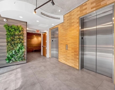 525 E Jackson Street - Photo Thumbnail 5