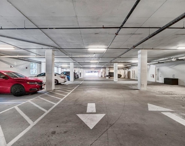 525 E Jackson Street - Photo Thumbnail 60