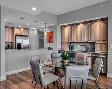 525 E Jackson Street - Photo Thumbnail 34