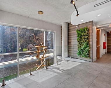 525 E Jackson Street - Photo Thumbnail 9