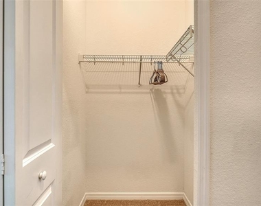 12180 Wellen Golf Street - Photo Thumbnail 24